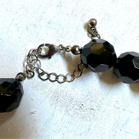 Silver tone Black beaded necklace - Picture 7 of 7